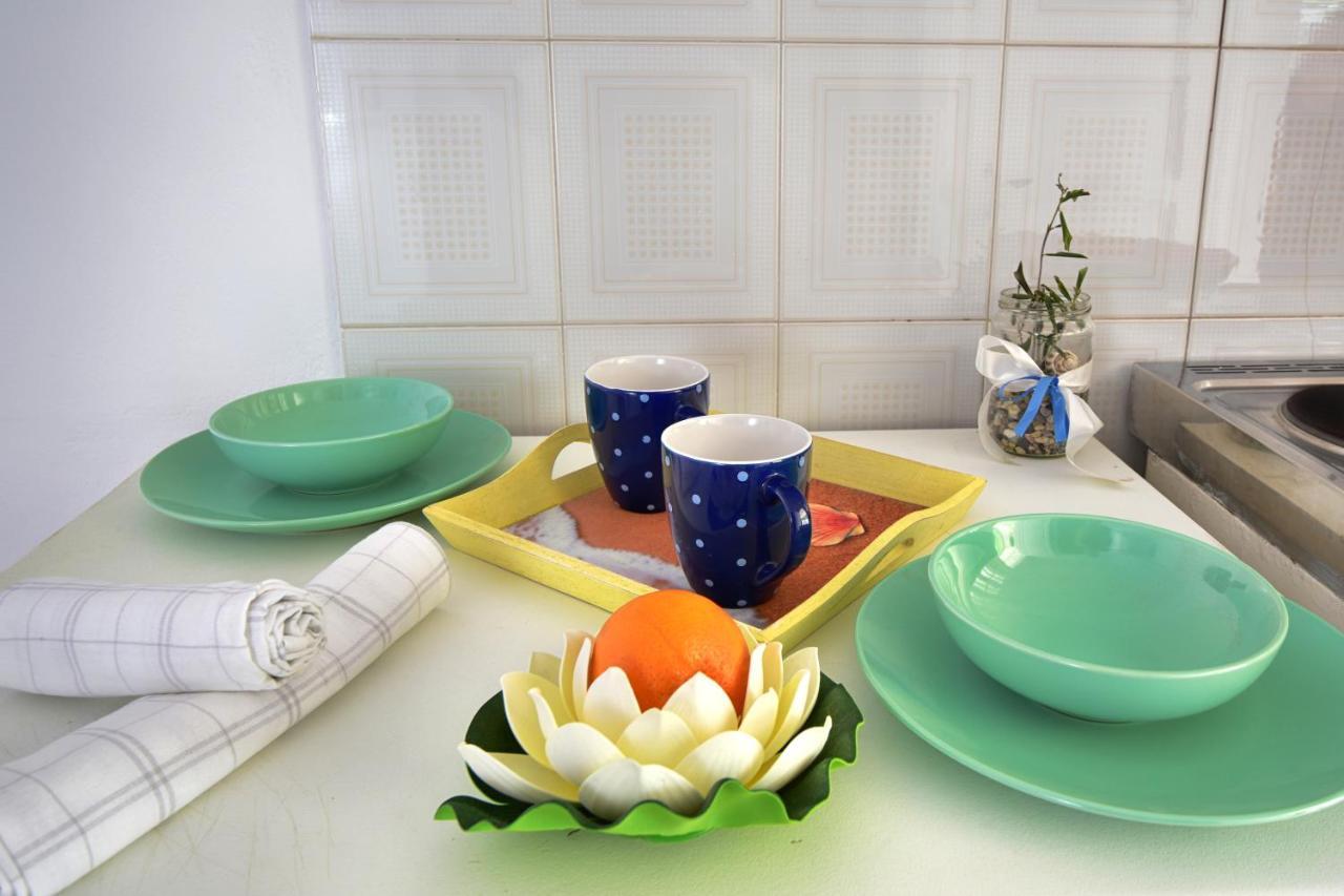 Merlyn Rooms Into The Nature, 100M From The Beach Δαφνίλα Εξωτερικό φωτογραφία