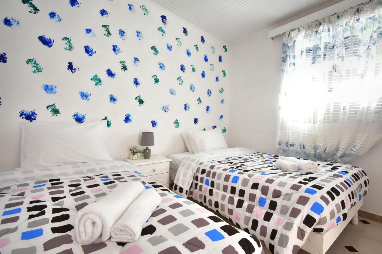 Merlyn Rooms Into The Nature, 100M From The Beach Δαφνίλα Εξωτερικό φωτογραφία